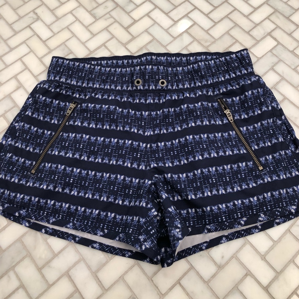 Blue and white Athleta running shorts!